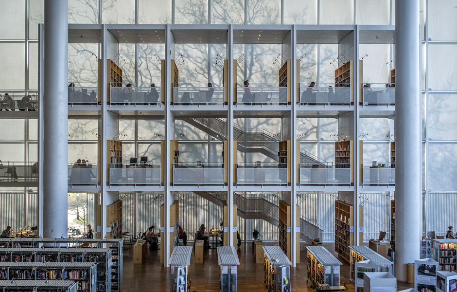 «Календарь света» в библиотеке Мальмё (Швеция). Фото: Michael Emery